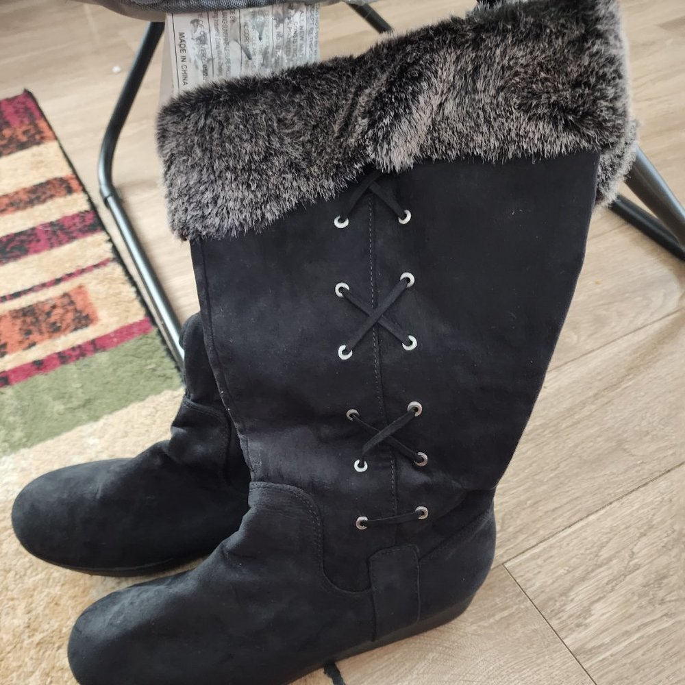 Womens sz 11 wide boots
